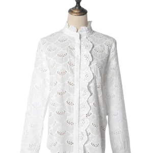 Chemise brodée vintage femme
